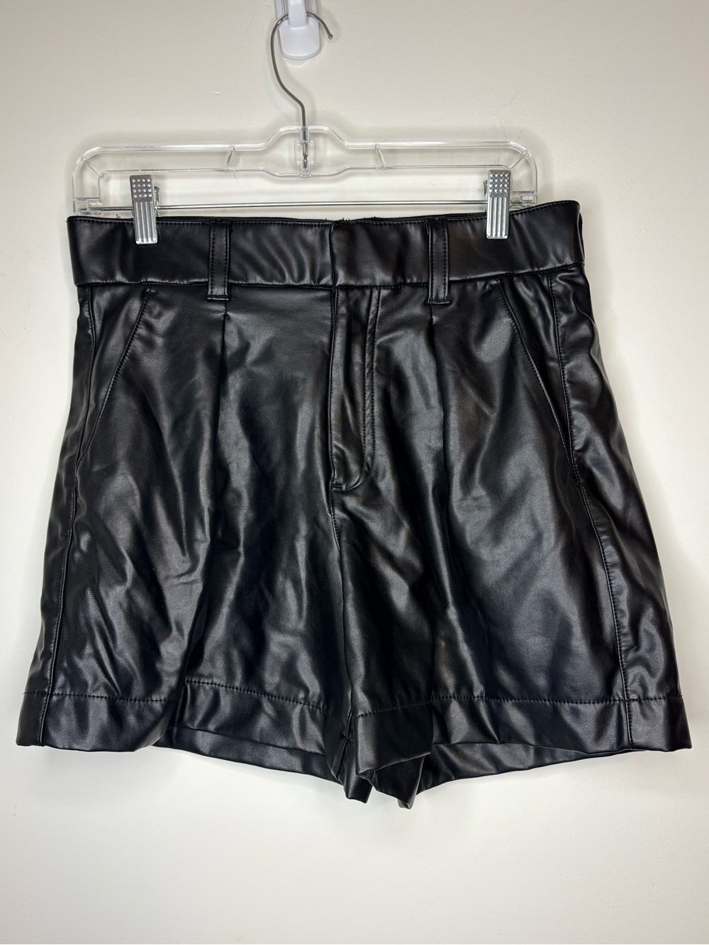 Abercrombie & Fitch Vegan Leather Black Shorts High Rise Size Medium